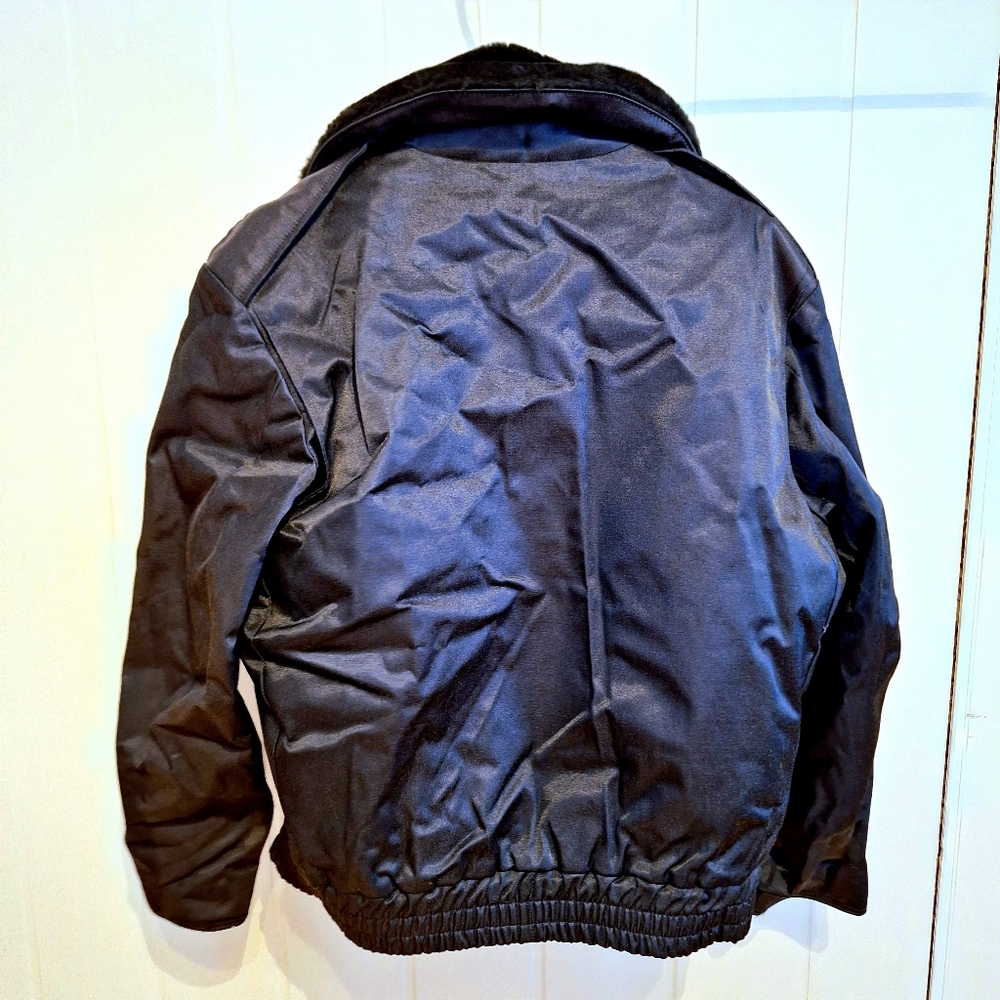 Vintage MINT CONDITION Blauer Men's Navy Bomber Jacket w Fur Collar Size 44R - Picture 2 of 4